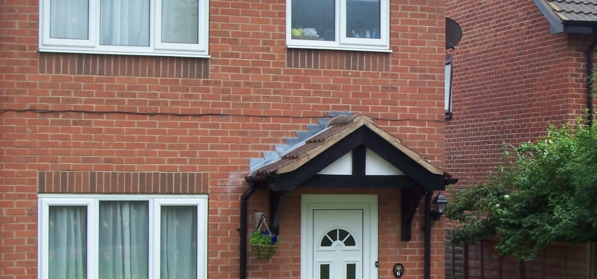 Lean-To North Finchley